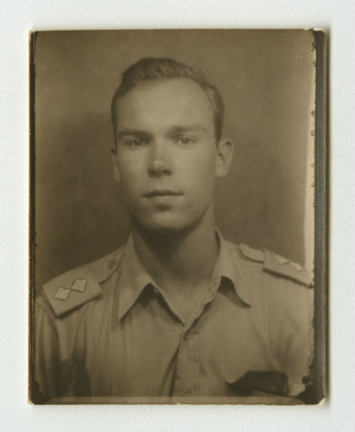 Arthur Howe, Jr.'s passport photograph (2)